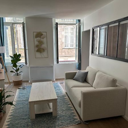 Charmant Cocon Iode Cosy Equipe, Baigne De Lumiere, Situe Au Coeur De La Rochelle A 1Min A Pied Du Marche Central Avec Tv Et Wifi Bagian luar foto